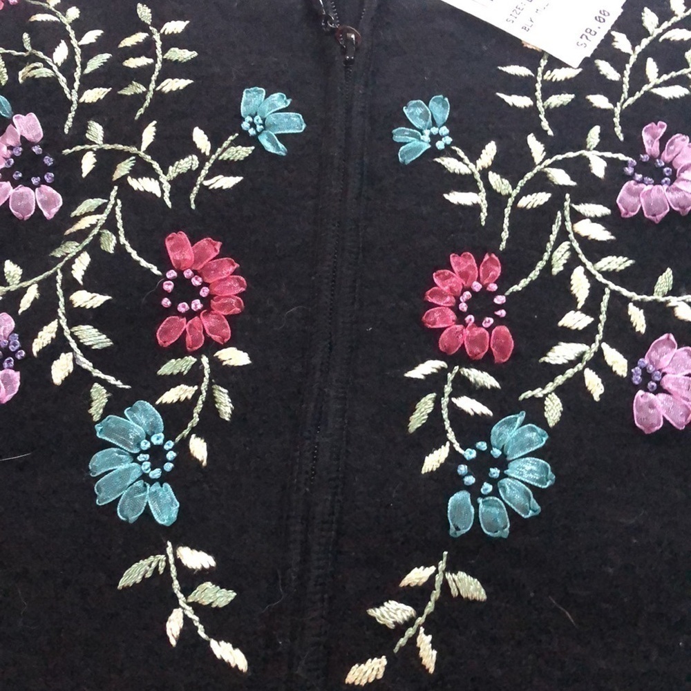 Appleseeds 100% Wool Embroidered Ribbon Zipper Sweater Jacket Size Large NWT - Picture 3 of 8